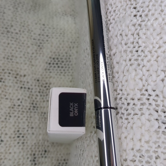 Haus Labs Optic Intensity Eco Eyeliner in Onyx, 1.3g/0.04oz - Picture 7 of 9